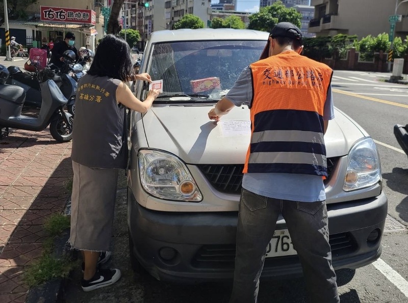 系統精準通報 高雄地區跨機關聯合成功查扣註銷、欠稅大戶車輛 