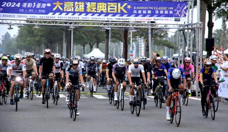 大高雄經典百K 近千人參賽 倡導環保成為首場碳盤查賽事