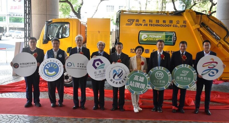 國產熱帶型氣候專用電動環保車發表 台韓企業攜手助力淨零轉型