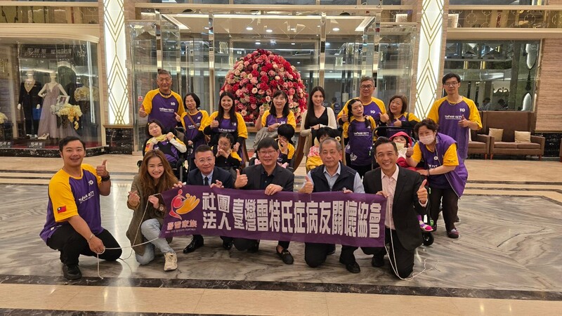 高雄市大發扶輪社「扶輪之子、球公益暨慢飛天使」捐贈儀式