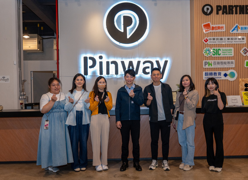 高市青年局長訪Pinway與雄校聯 「深入青創基地・共舞青春樂章」