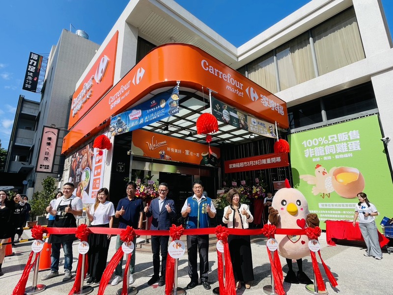 家樂福左營文上店樂高專區，拼砌體驗與限時優惠同步開跑 開幕慶典超狂優惠！買一送一