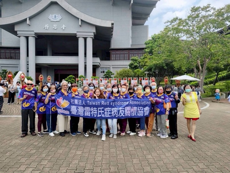 2025《樂活長青 繪愛家園》長輩油畫展頒獎典禮 溫馨圓滿落幕