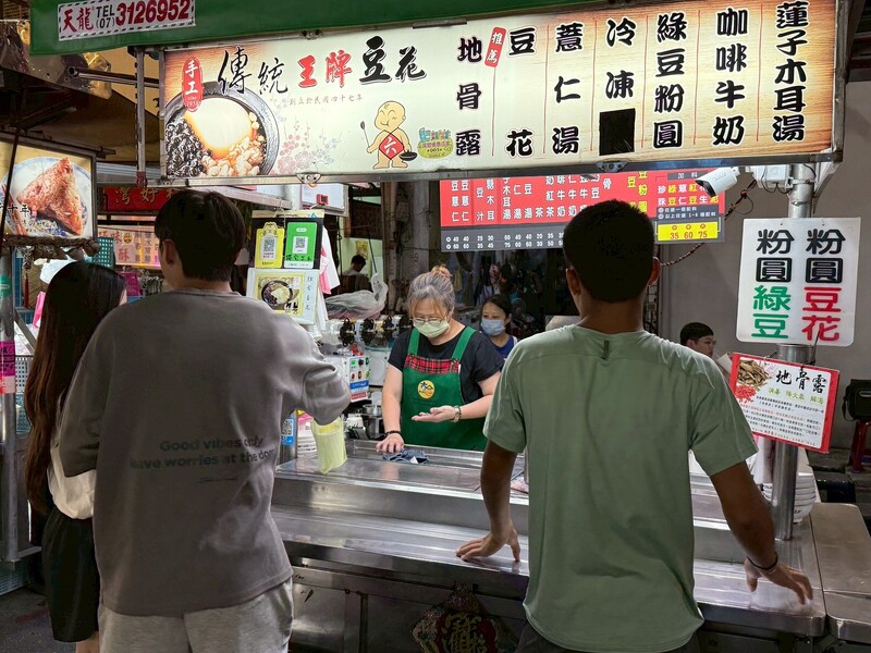 六合夜市王牌豆漿 堅持手工傳統，甜潤香濃驚豔遊客  票選編號4