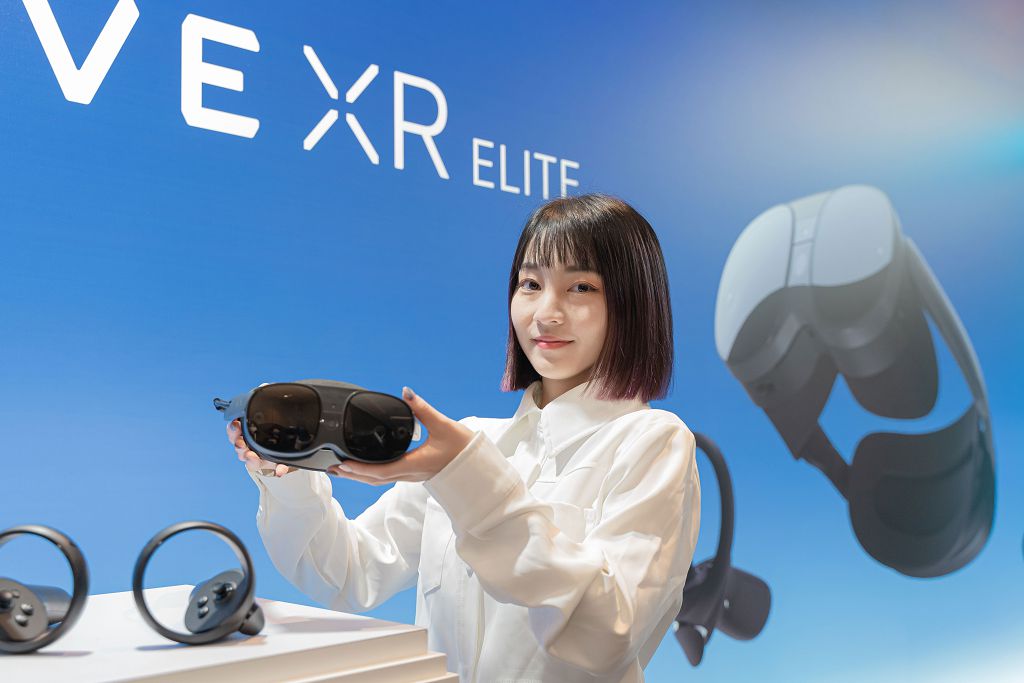 【2023 CES】支援跨 VR / MR、配備全彩RGB透視鏡頭　HTC 推出新款混合實境裝置 VIVE XR Elite