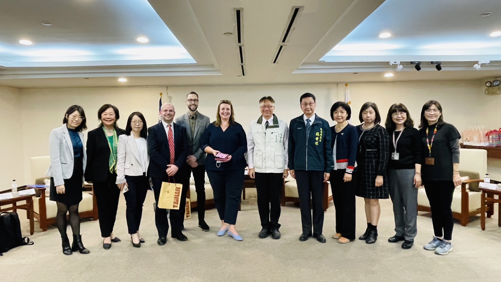 英國在台辦事處與英國國家高齡創新研究中心訪問台南市