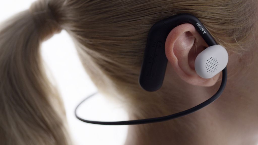 輕巧離耳式設計、支援輕快聆聽　Sony 運動藍牙耳機 WI-OE610 Float Run 在台開賣