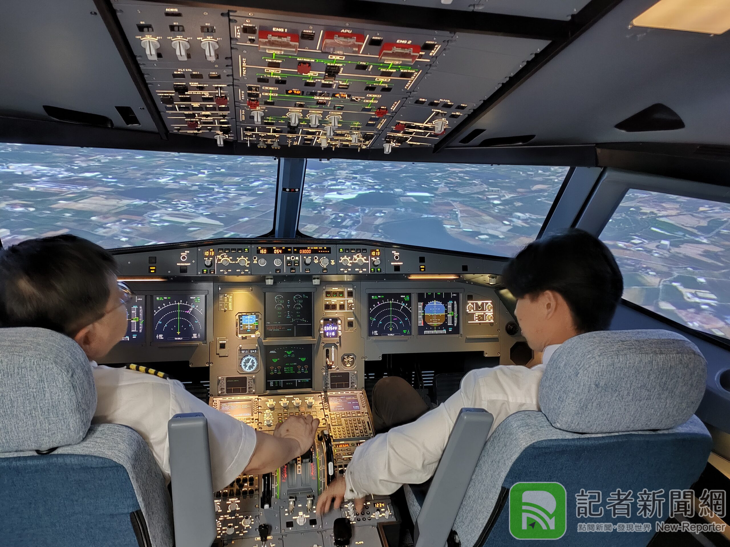 空中巴士A320飛行模擬體驗  朝陽科大校慶全新亮相