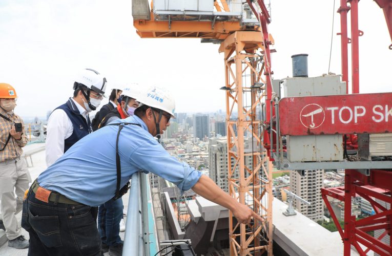 防颱避險 中市府要求興富發加固塔吊設施