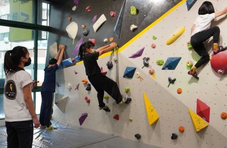 攀岩可以大腦與肌肉全面啟動   三多商圈有室內攀岩