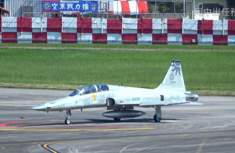 RF-5E 偵查虎不除役!明年繼續翱翔!台東志航F-5F空對地訓練