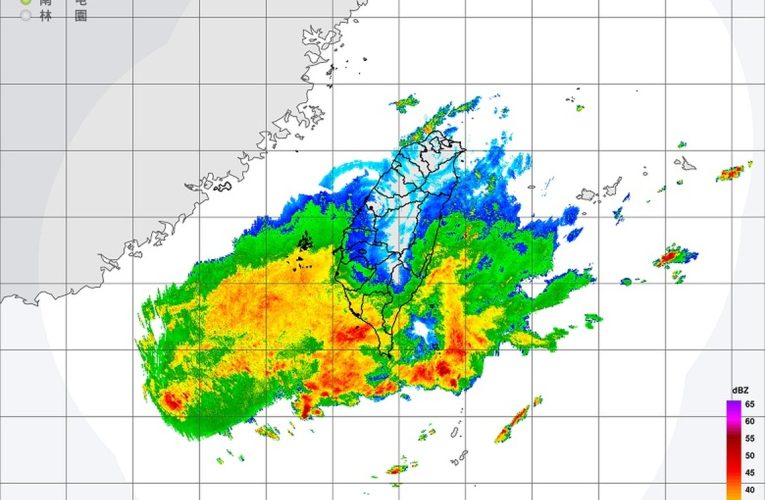 中南部雨彈繼續轟  今日西半部、離島慎防大雨！